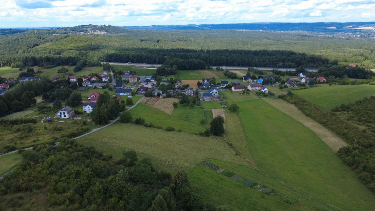 Działka  pokojowe na Sprzedaż