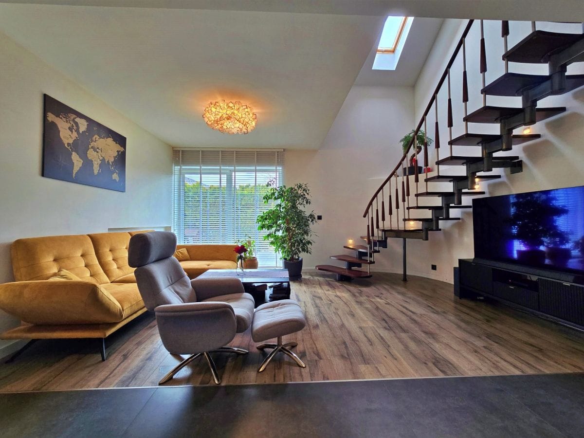 Dom 6 pokojowe na Sprzedaż