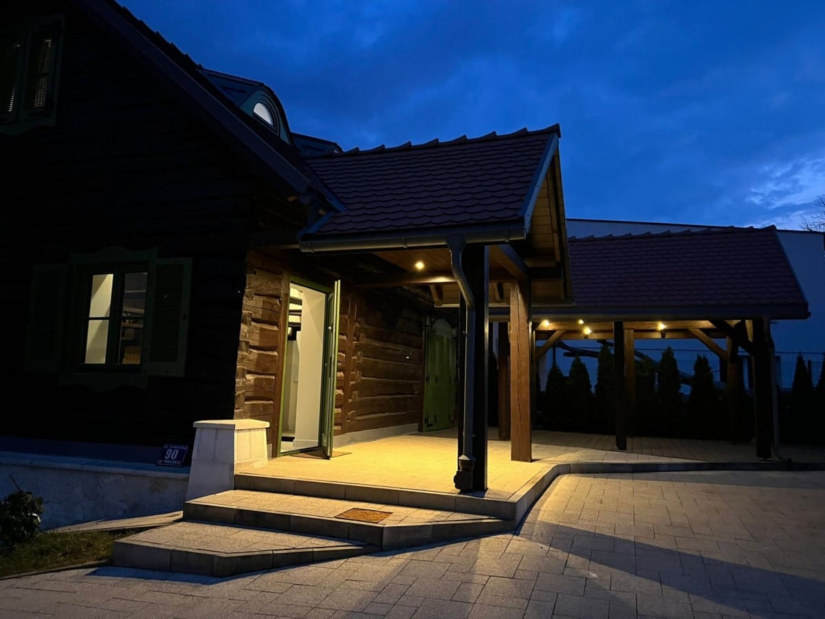 Dom  pokojowe na Sprzedaż