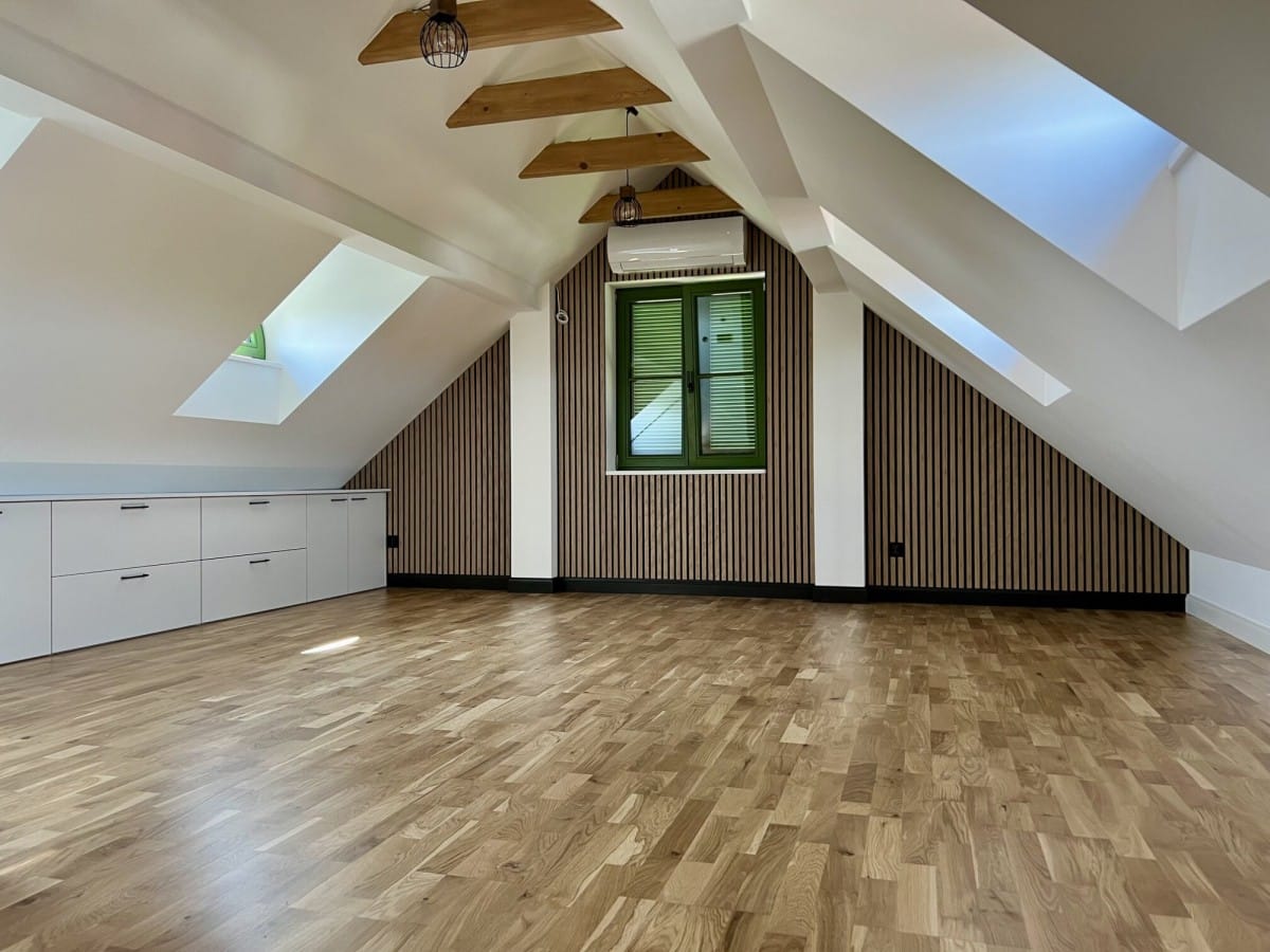 Dom  pokojowe na Sprzedaż