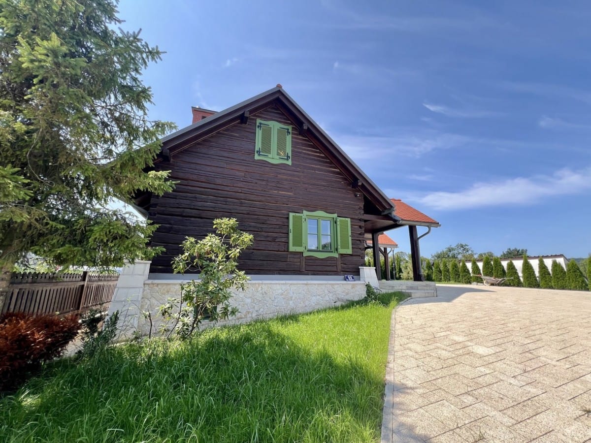 Dom  pokojowe na Sprzedaż