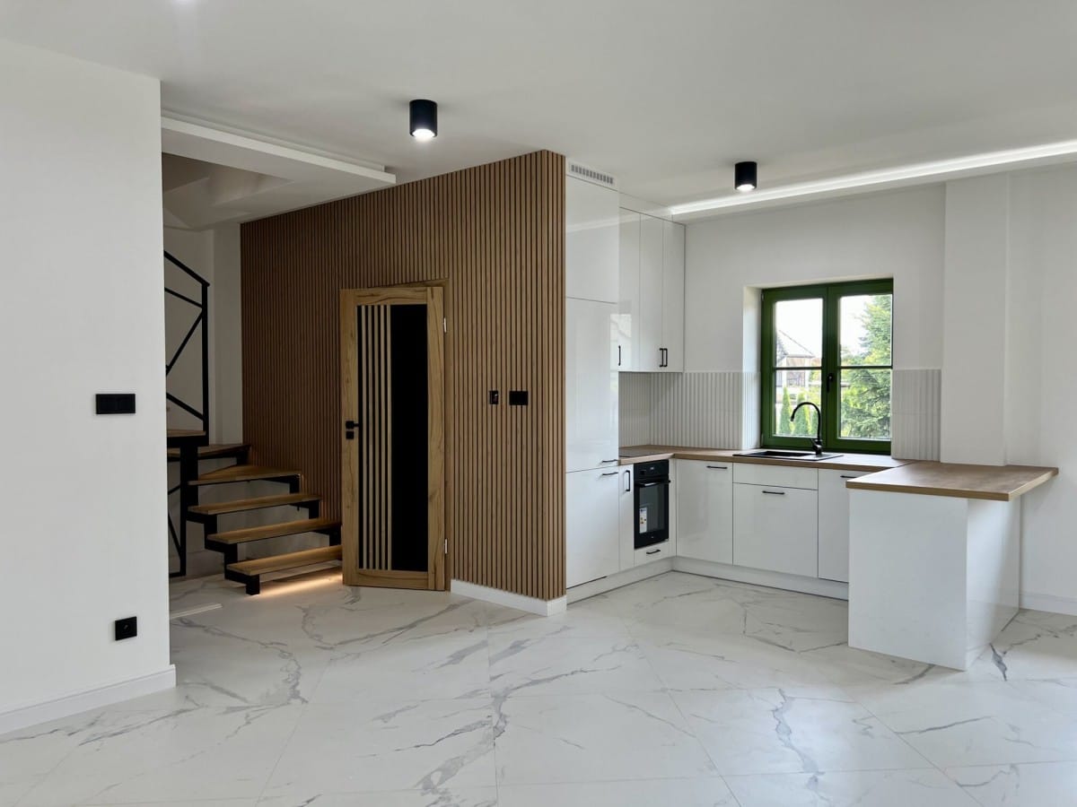 Dom  pokojowe na Sprzedaż