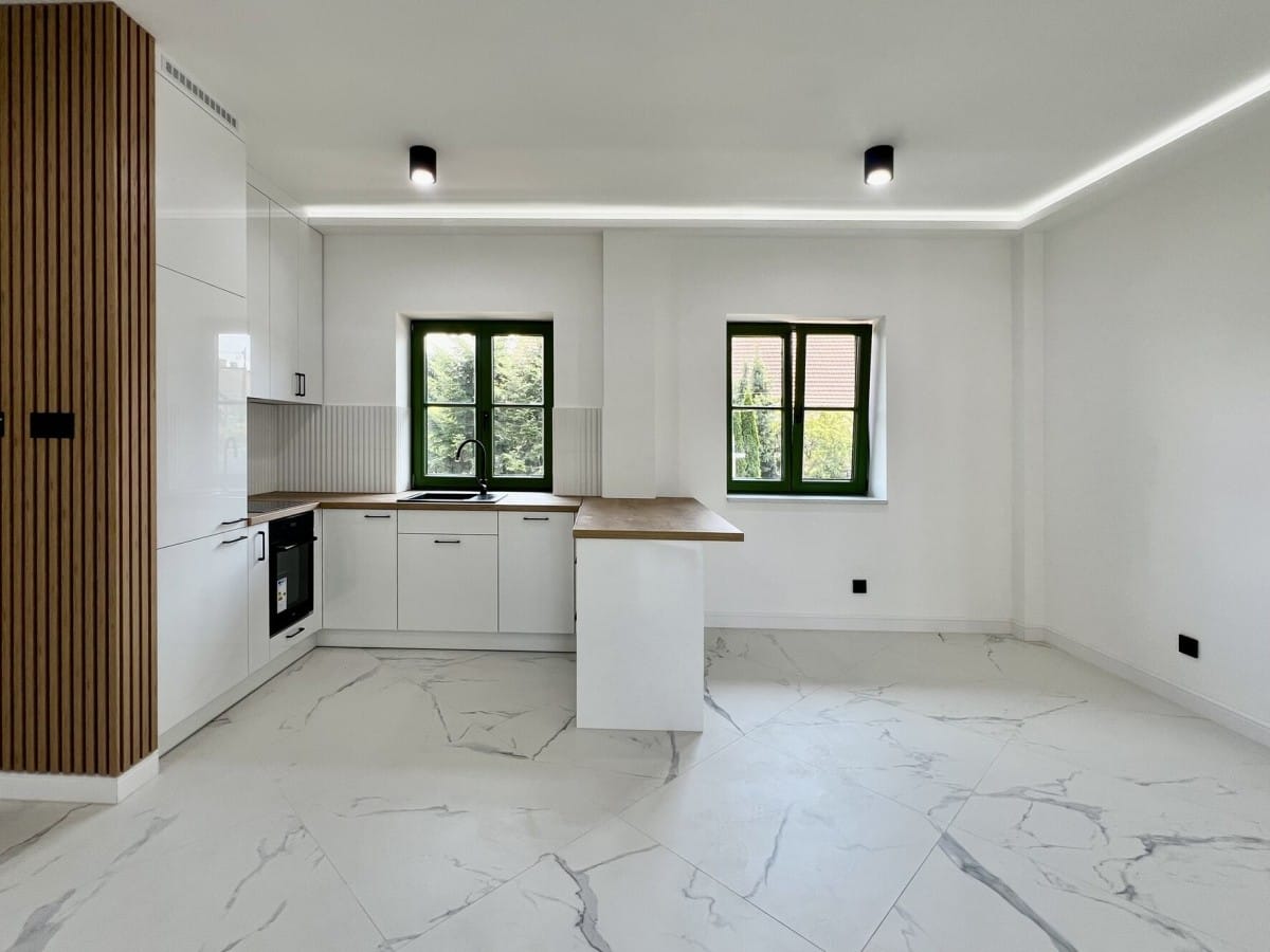 Dom  pokojowe na Sprzedaż