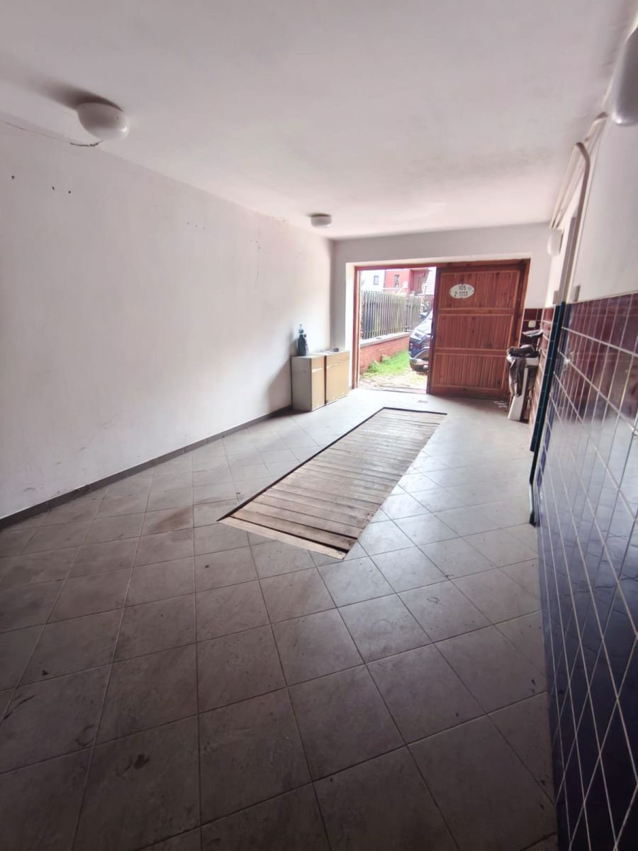 Dom 8 pokojowe na Sprzedaż