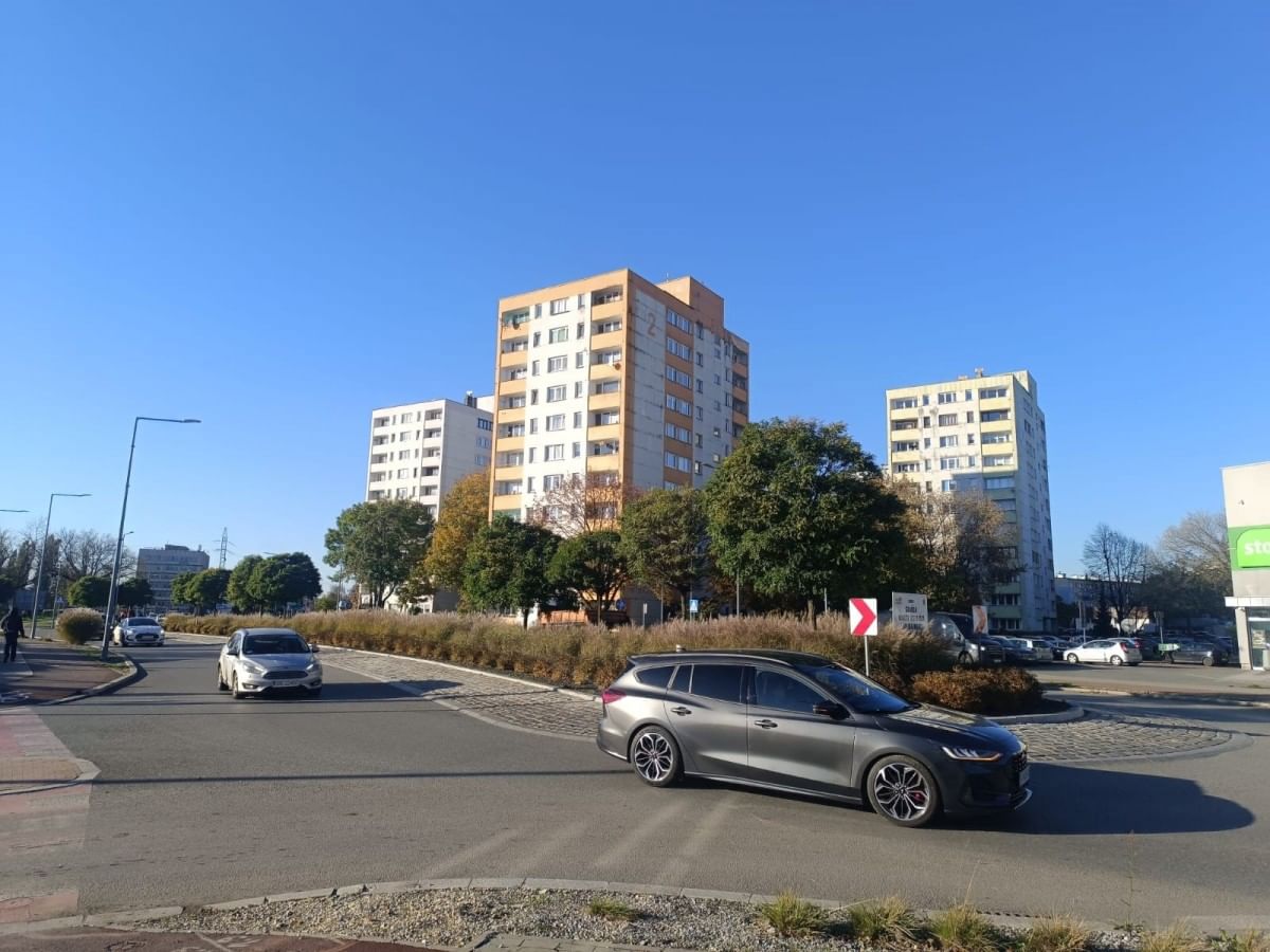 Mieszkanie 3 pokojowe na Sprzedaż