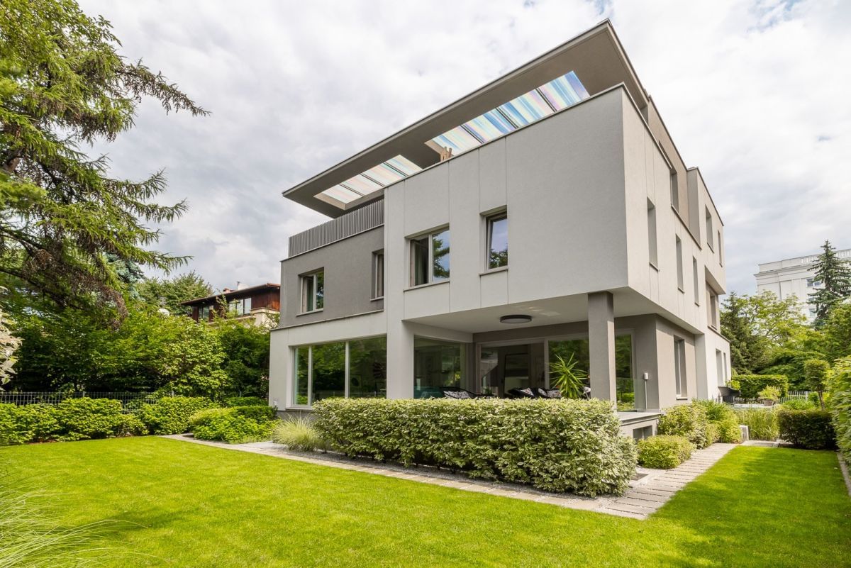 Dom 8 pokojowe na Sprzedaż