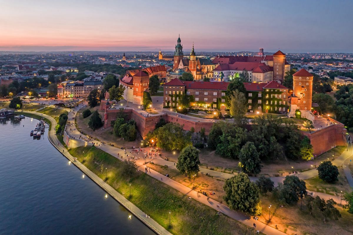 Lokal użytkowy  pokojowe na Sprzedaż