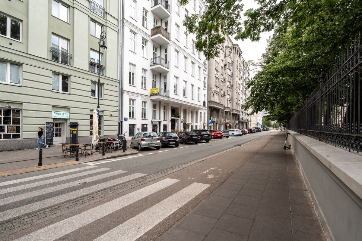 Lokal użytkowy  pokojowe na Sprzedaż