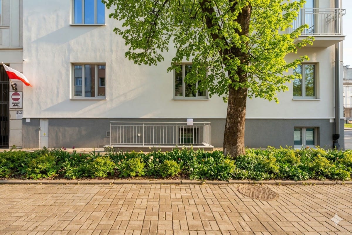 Lokal użytkowy  pokojowe na Sprzedaż