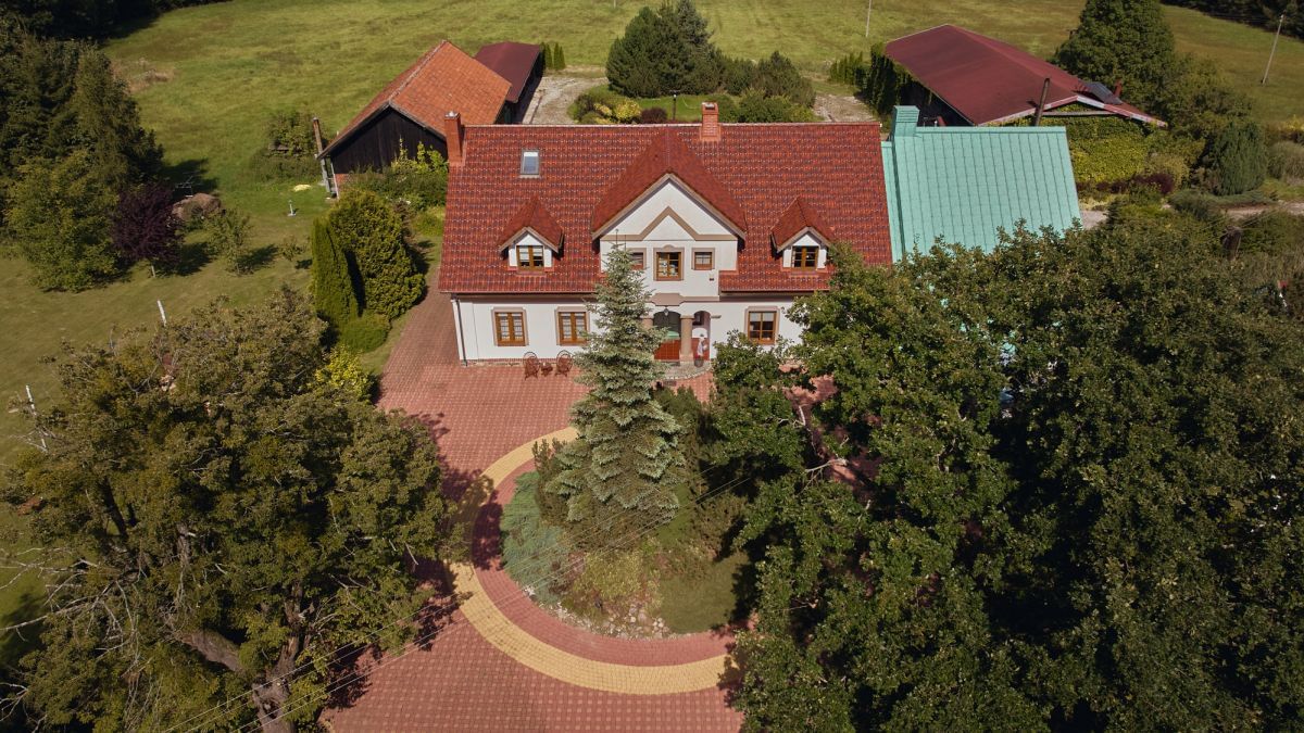 Dom 15 pokojowe na Sprzedaż