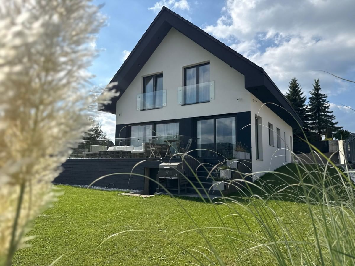Dom 5 pokojowe na Sprzedaż