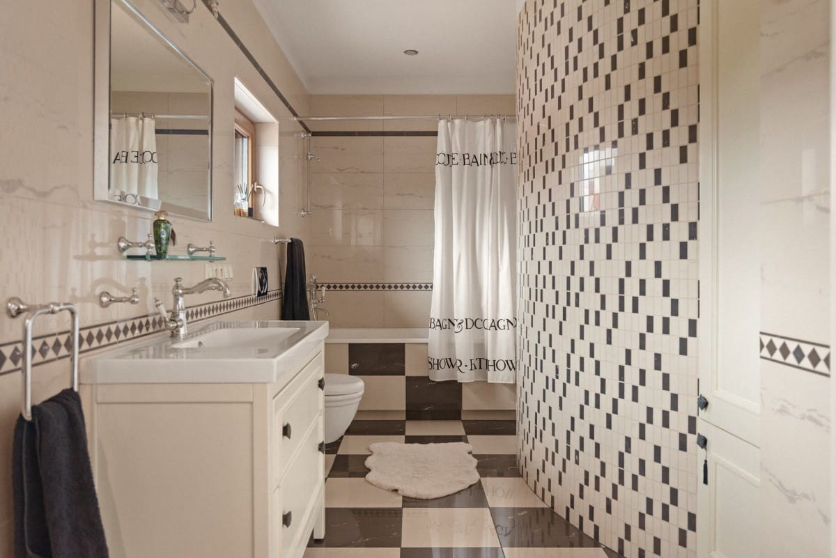 Dom 5 pokojowe na Sprzedaż