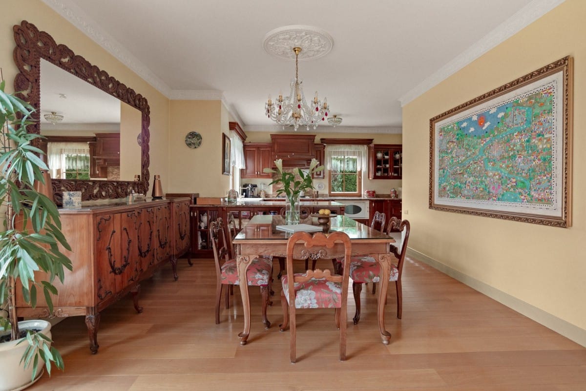 Dom 5 pokojowe na Sprzedaż