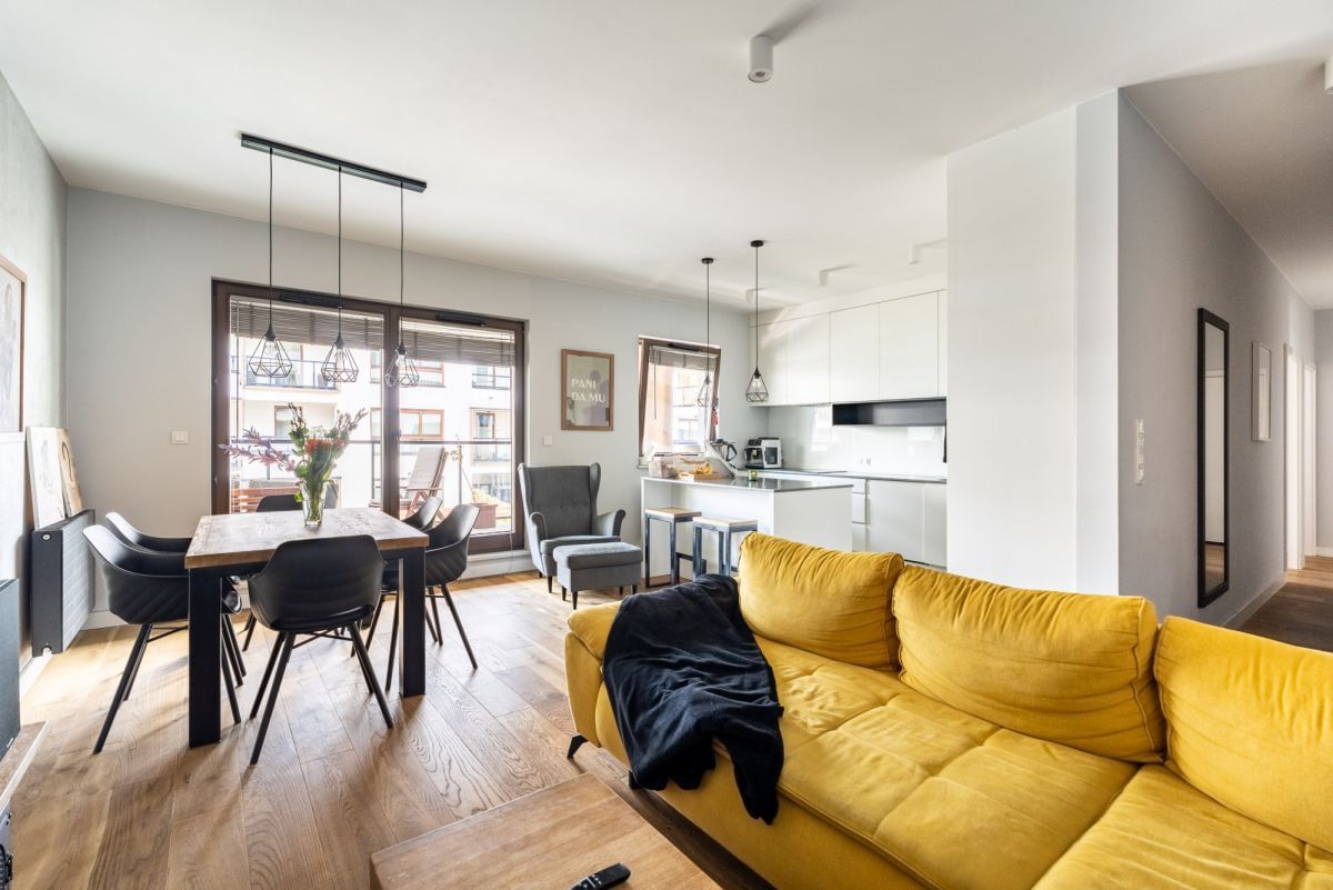 Mieszkanie 4 pokojowe na Sprzedaż