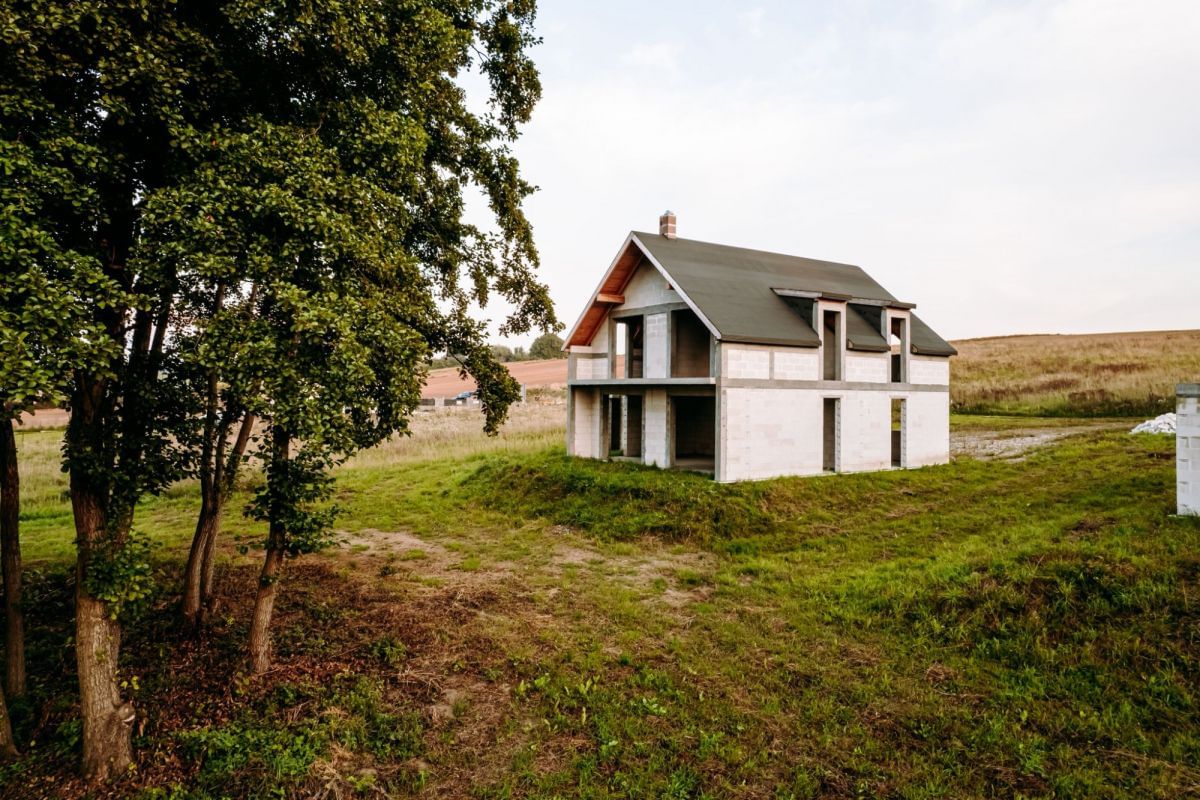 Dom 5 pokojowe na Sprzedaż