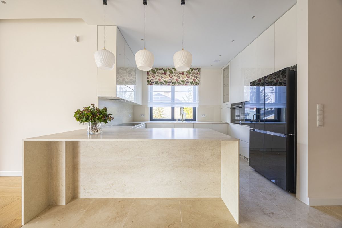 Mieszkanie 6 pokojowe na Wynajem