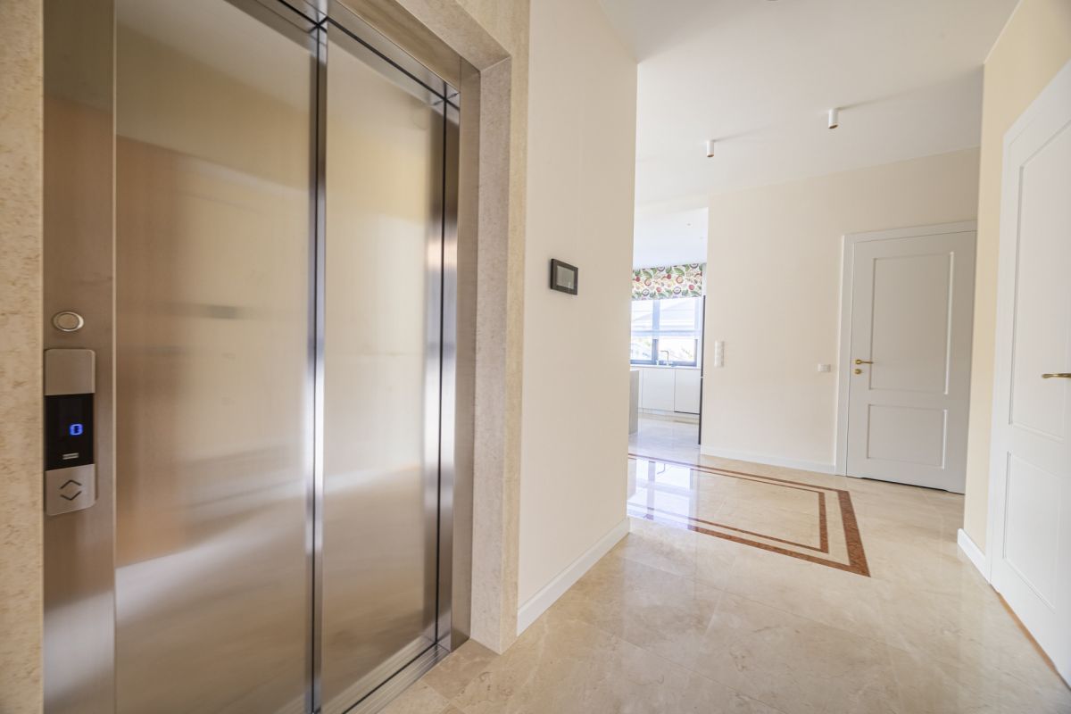 Mieszkanie 6 pokojowe na Wynajem