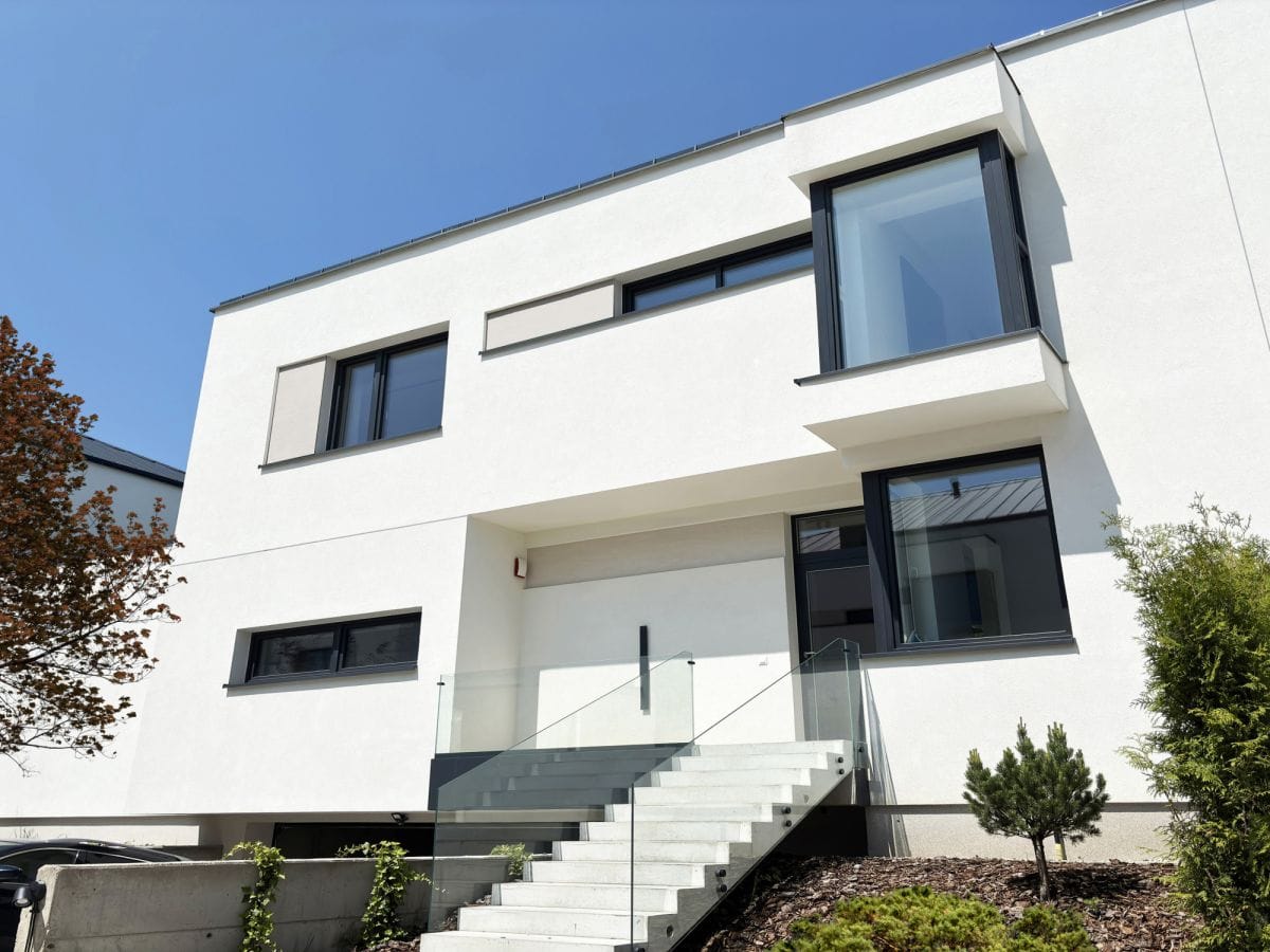 Mieszkanie 6 pokojowe na Sprzedaż