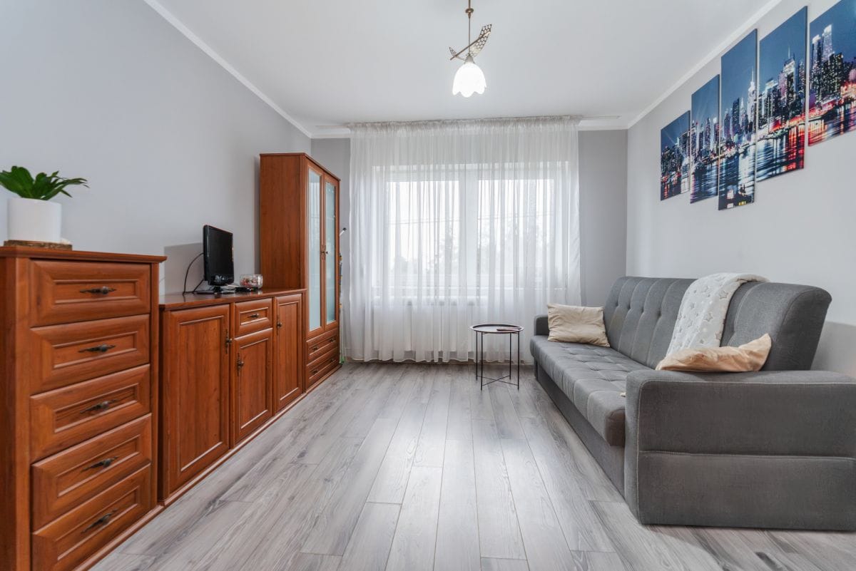 Dom 8 pokojowe na Sprzedaż