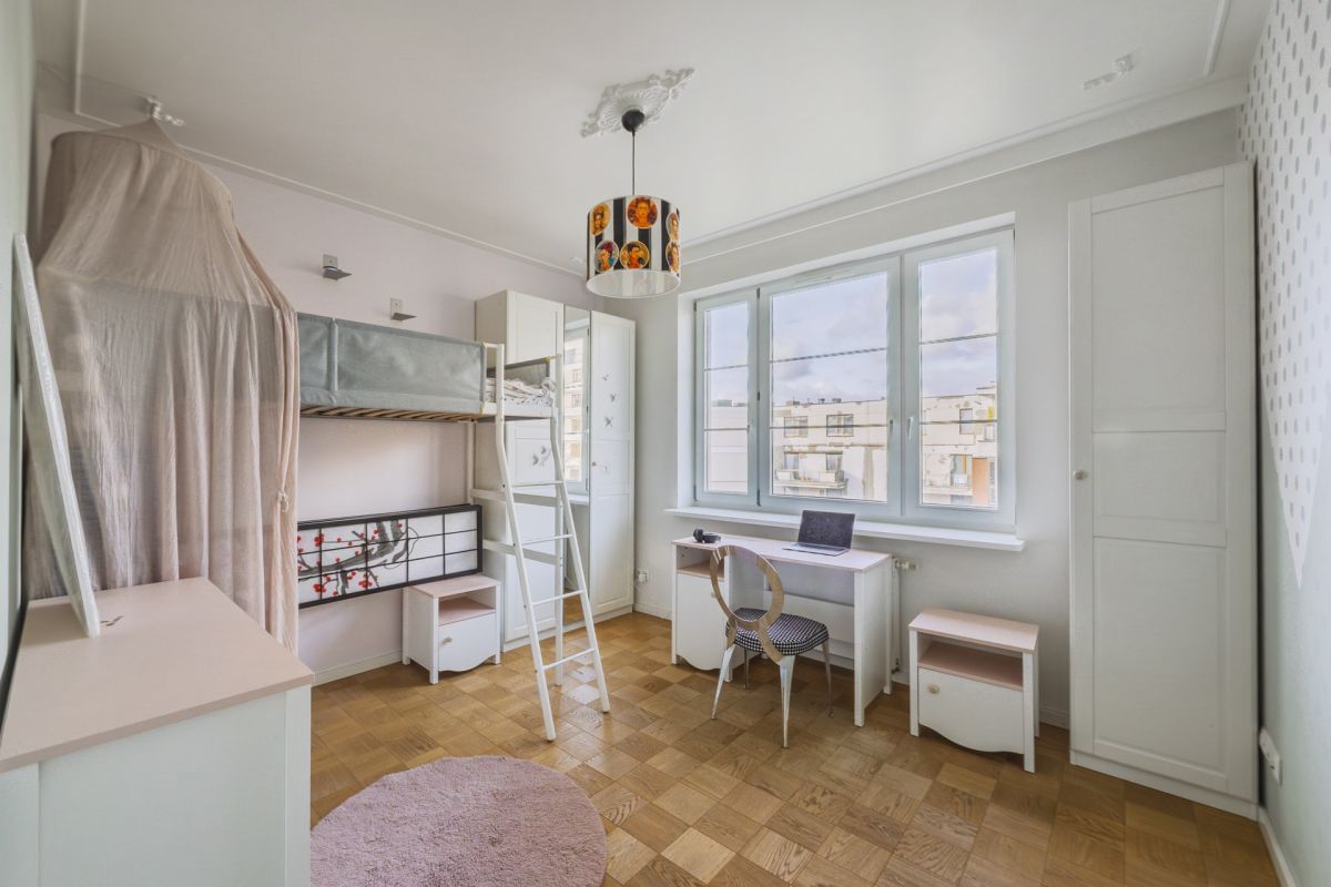 Mieszkanie 4 pokojowe na Sprzedaż