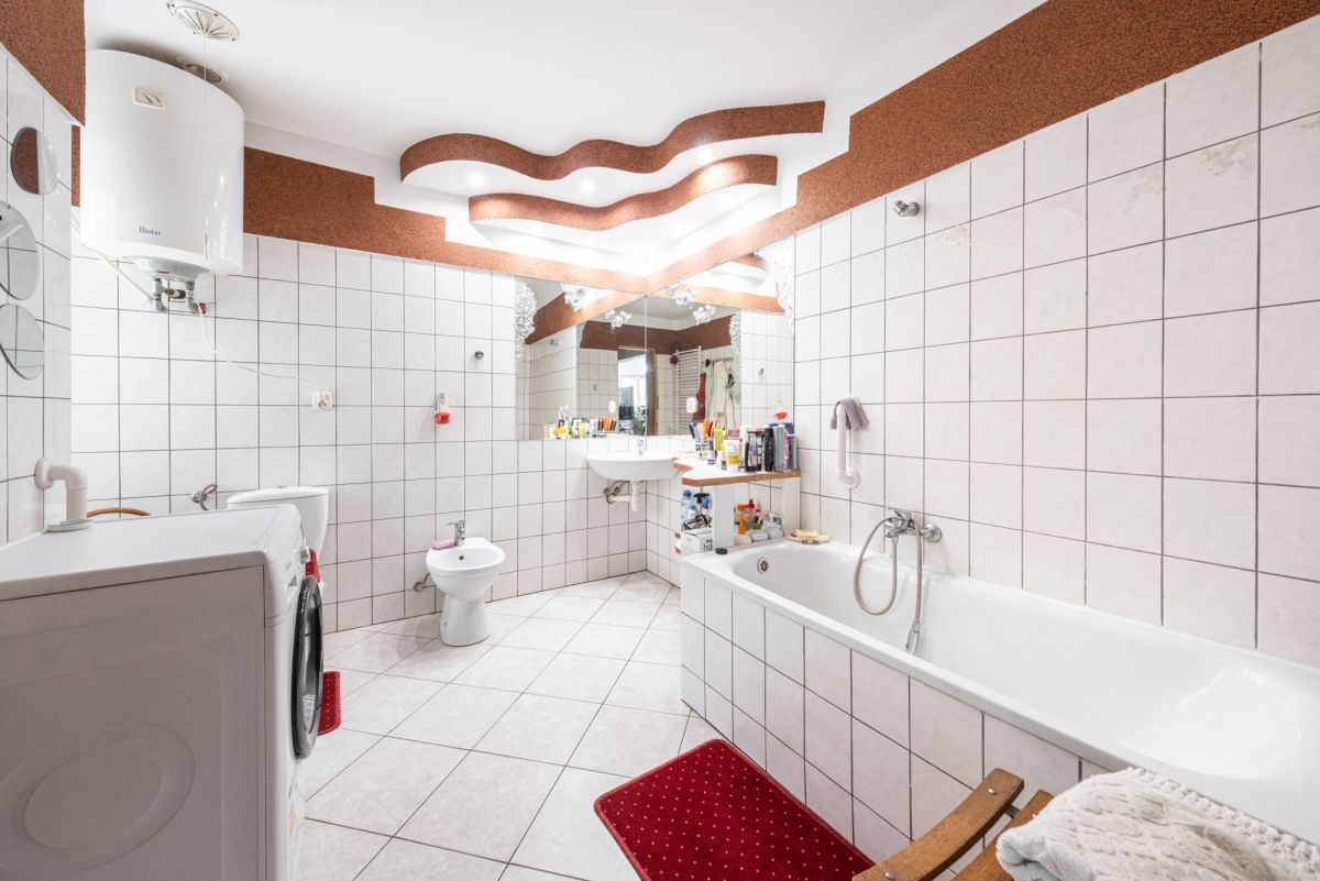 Dom 6 pokojowe na Sprzedaż