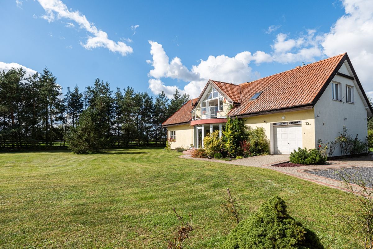 Dom 6 pokojowe na Sprzedaż