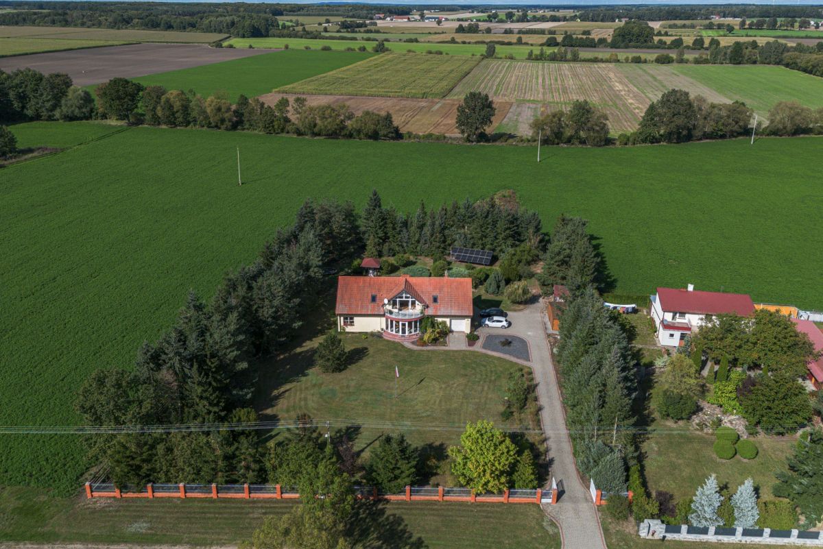 Dom 6 pokojowe na Sprzedaż