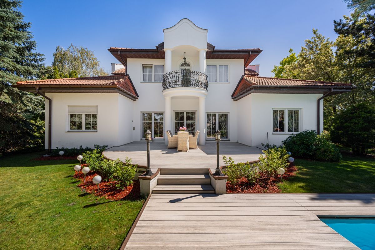 Dom 8 pokojowe na Sprzedaż