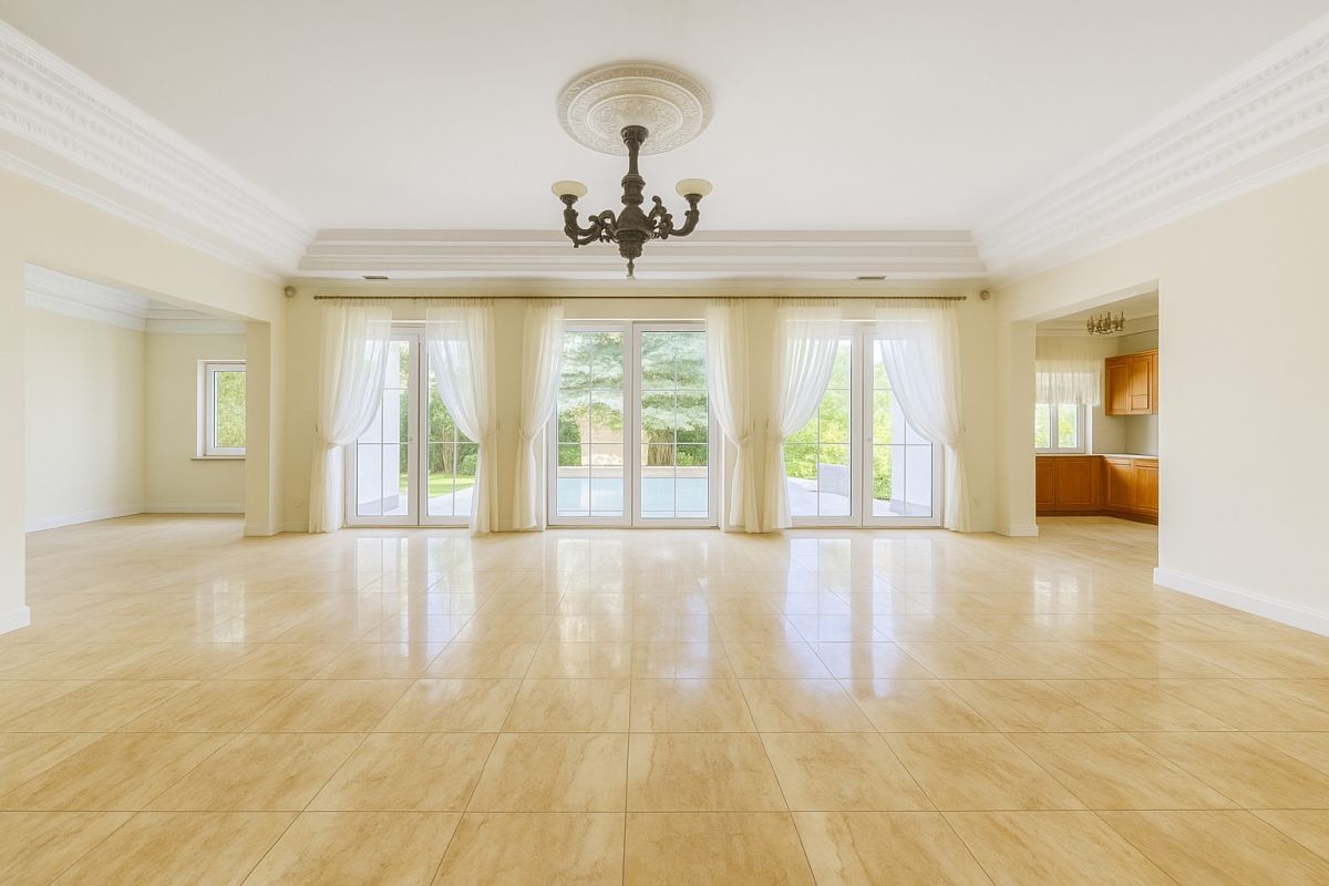 Dom 8 pokojowe na Sprzedaż