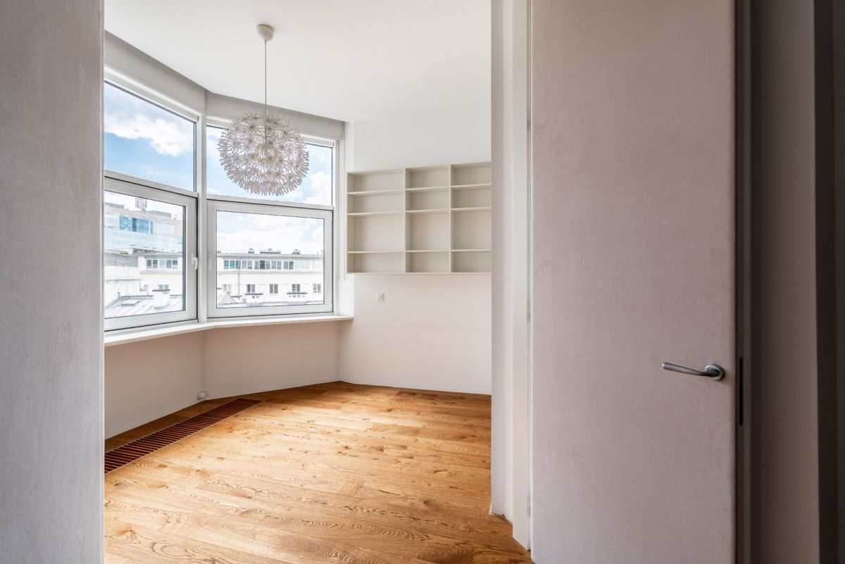 Mieszkanie 5 pokojowe na Wynajem