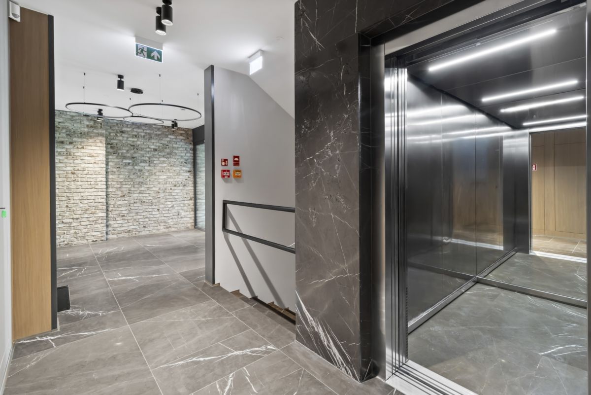 Mieszkanie 4 pokojowe na Sprzedaż