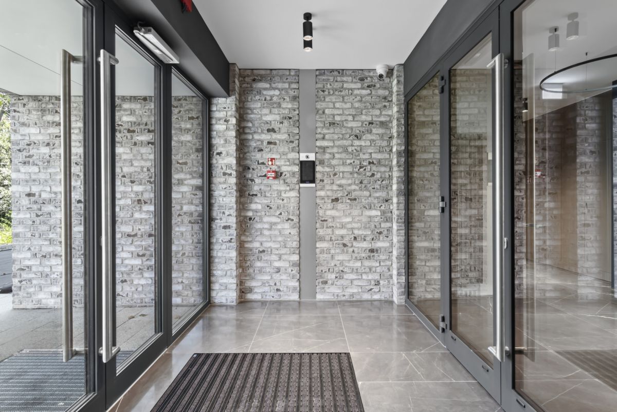 Mieszkanie 4 pokojowe na Sprzedaż