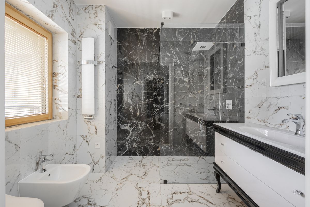 Mieszkanie 5 pokojowe na Sprzedaż