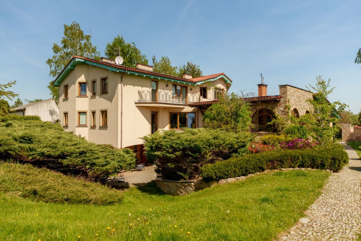 Lokal użytkowy  pokojowe na Sprzedaż