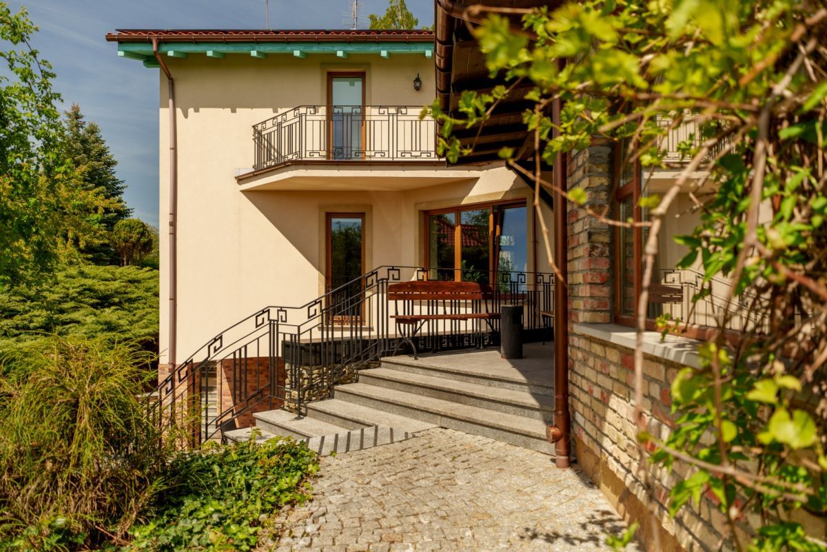 Lokal użytkowy  pokojowe na Sprzedaż