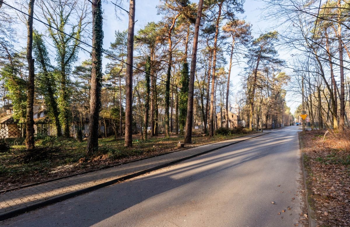 Działka  pokojowe na Sprzedaż