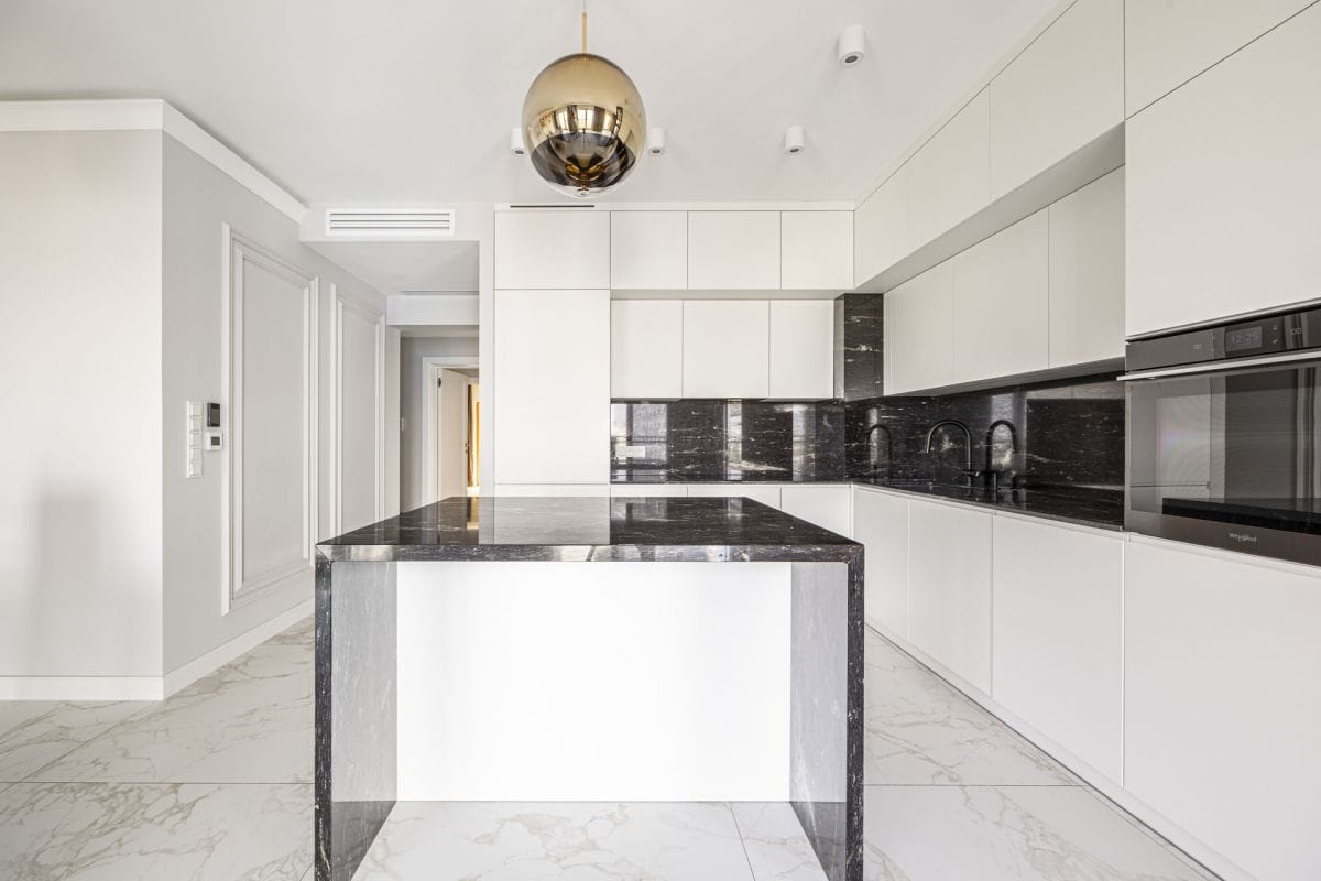 Mieszkanie 5 pokojowe na Sprzedaż