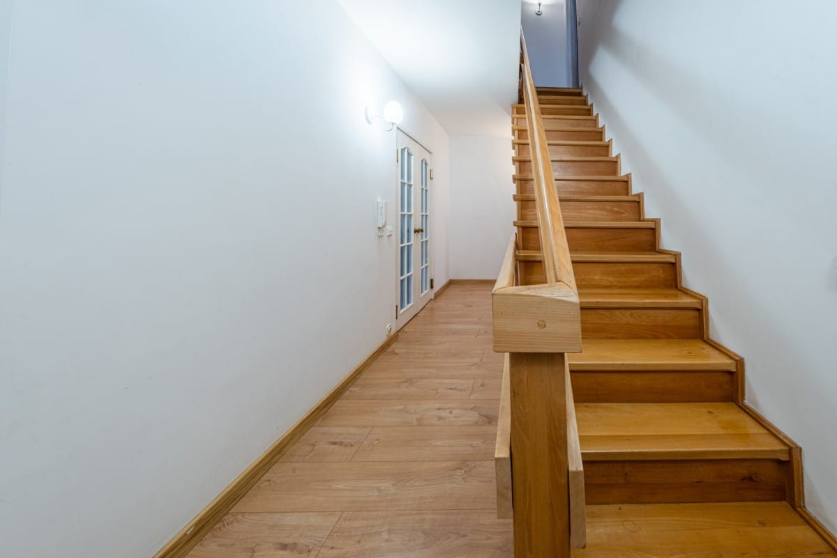 Dom 6 pokojowe na Sprzedaż