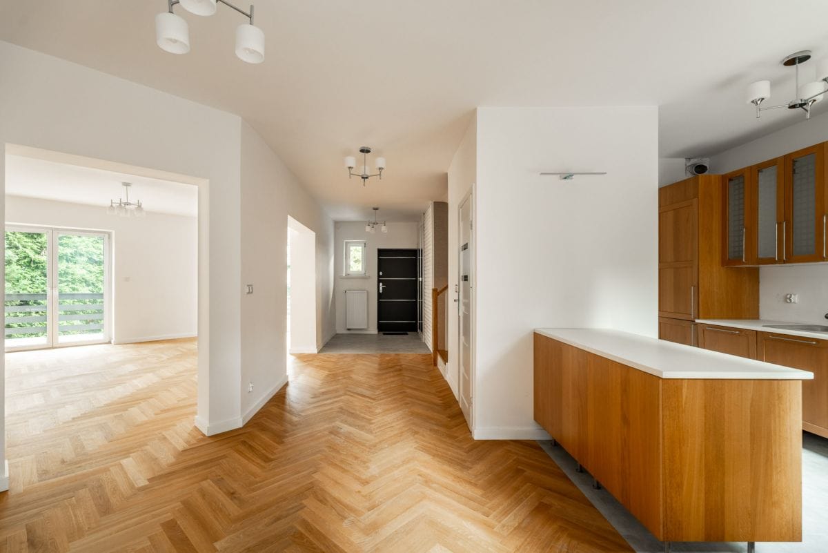 Dom 7 pokojowe na Sprzedaż