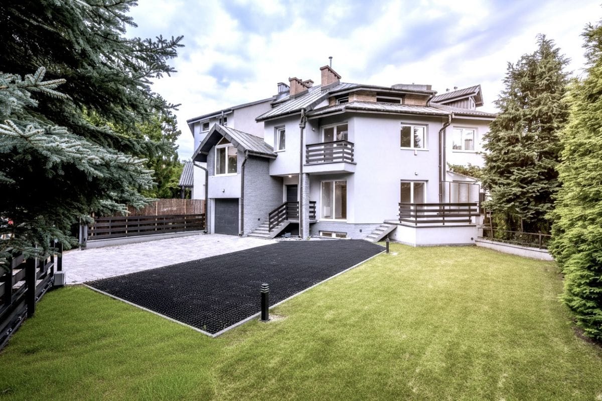 Dom 7 pokojowe na Sprzedaż