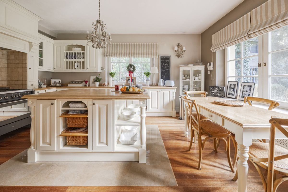 Dom 7 pokojowe na Sprzedaż