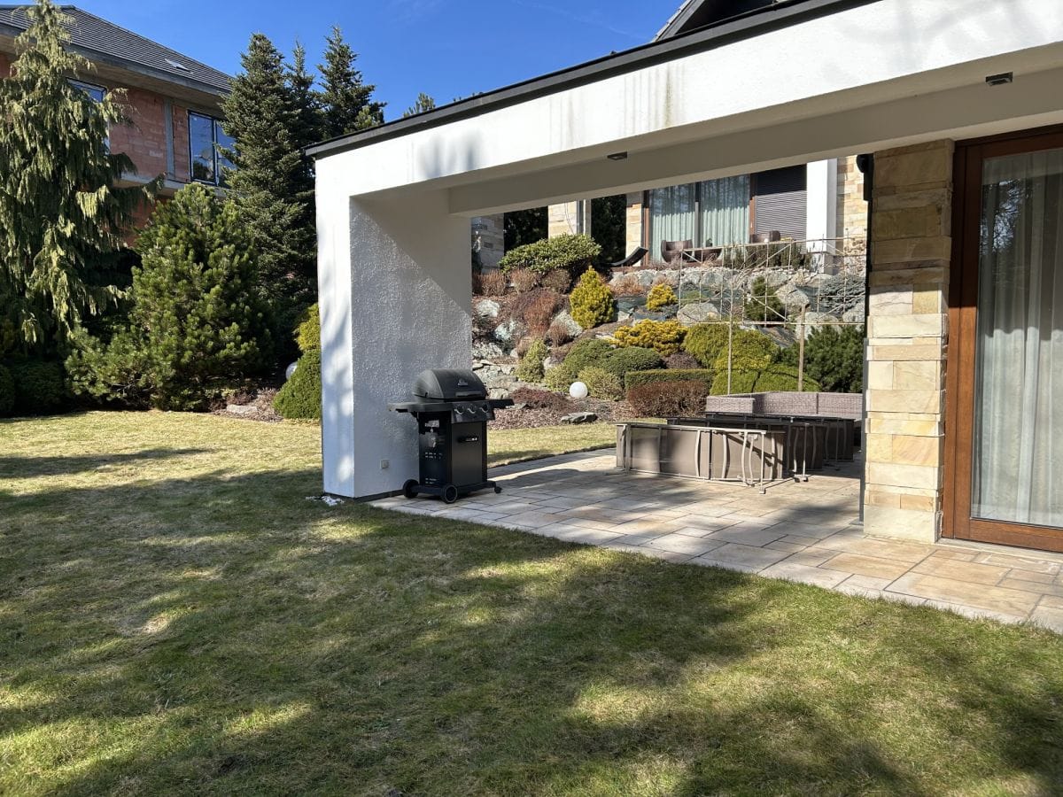 Dom 5 pokojowe na Sprzedaż