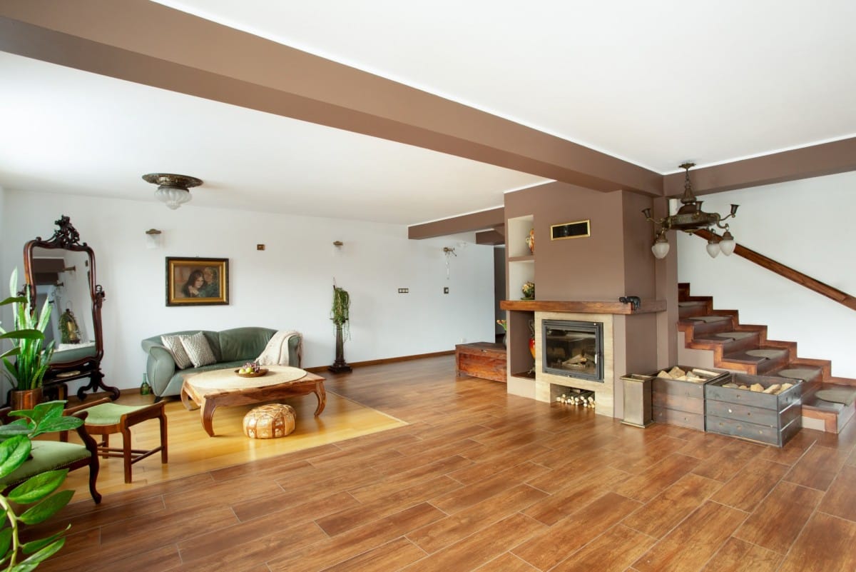 Dom 8 pokojowe na Sprzedaż