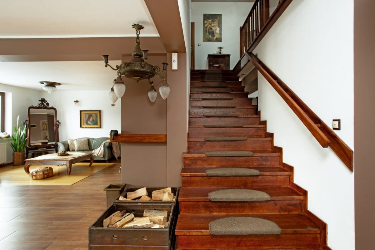 Dom 8 pokojowe na Sprzedaż