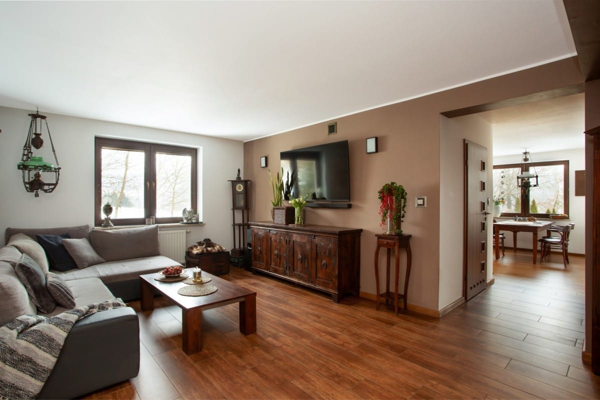 Dom 8 pokojowe na Sprzedaż