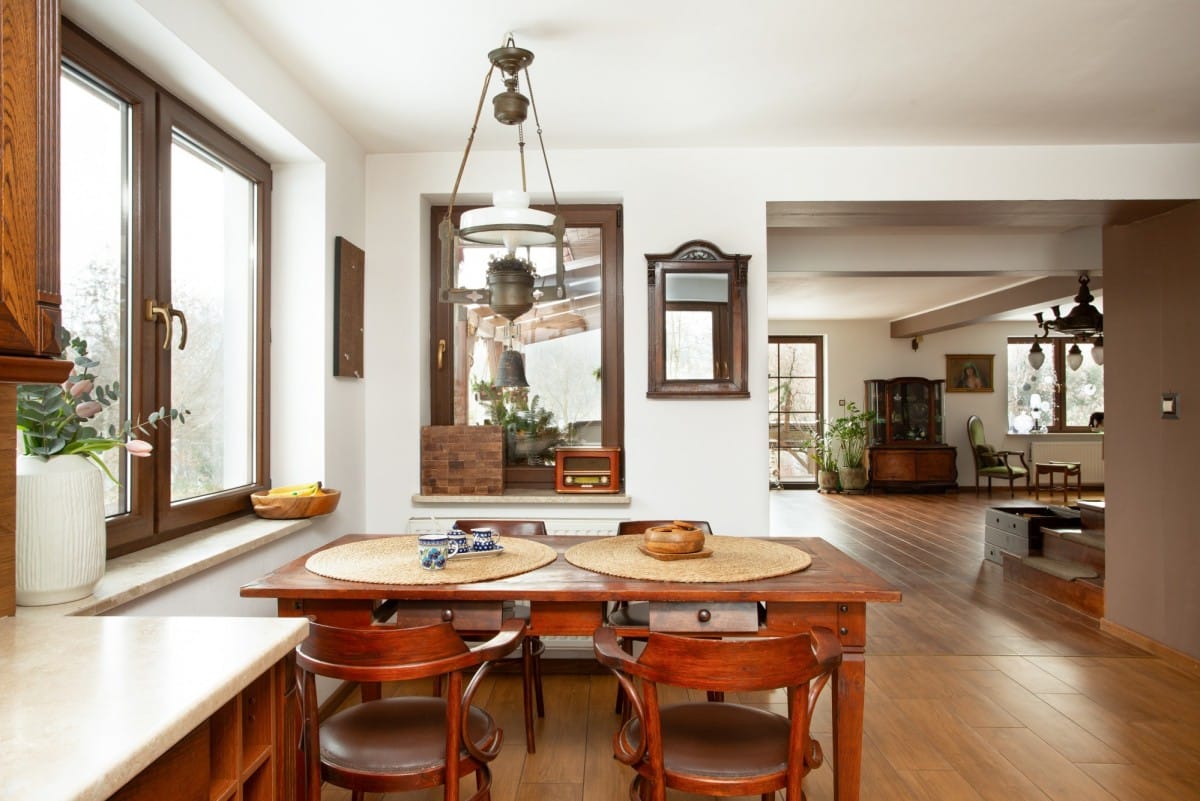 Dom 8 pokojowe na Sprzedaż