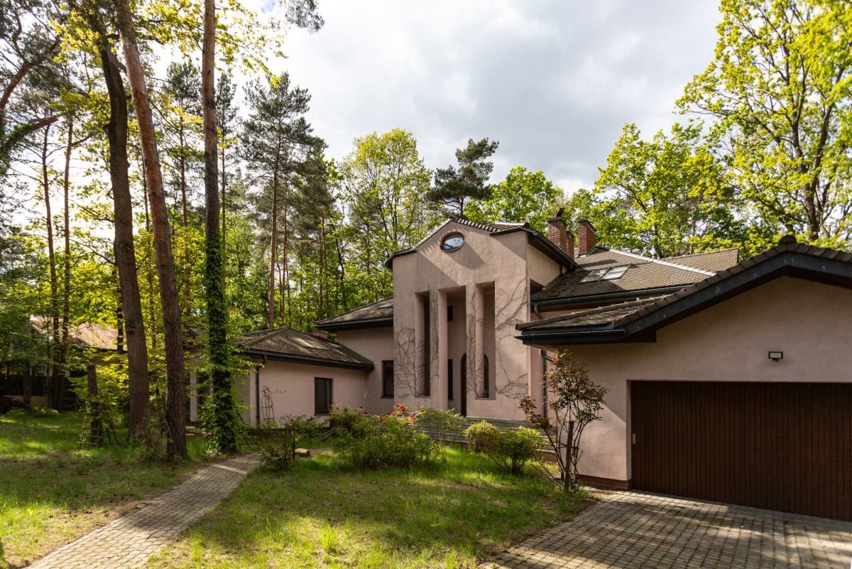 Dom 8 pokojowe na Sprzedaż