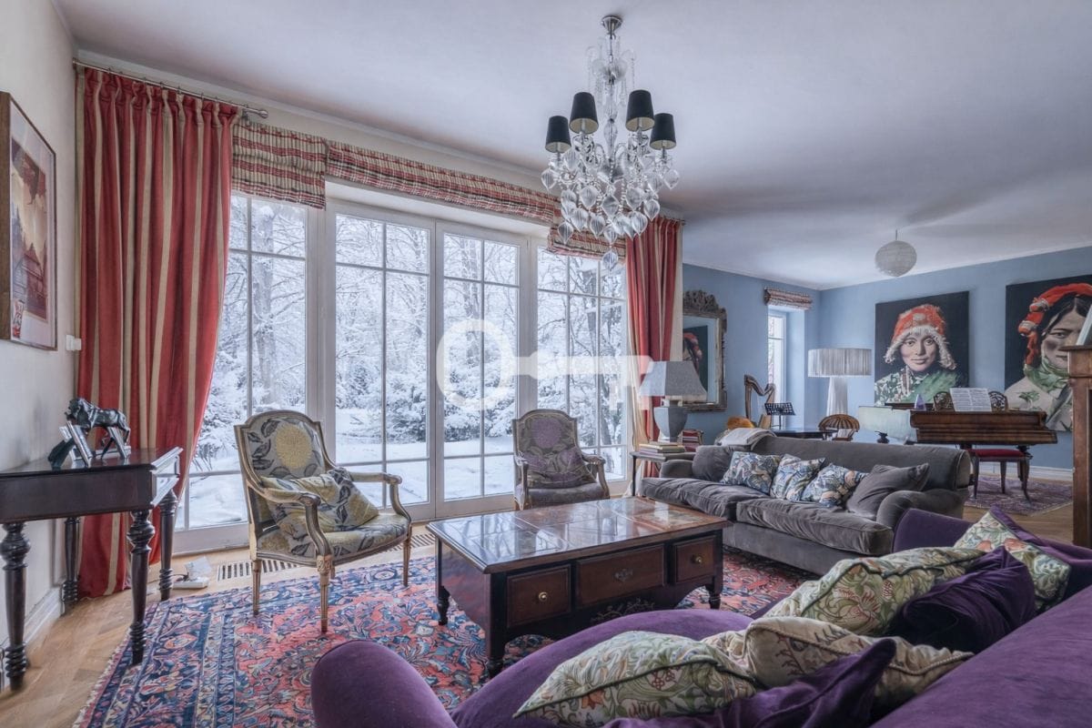 Dom 10 pokojowe na Sprzedaż