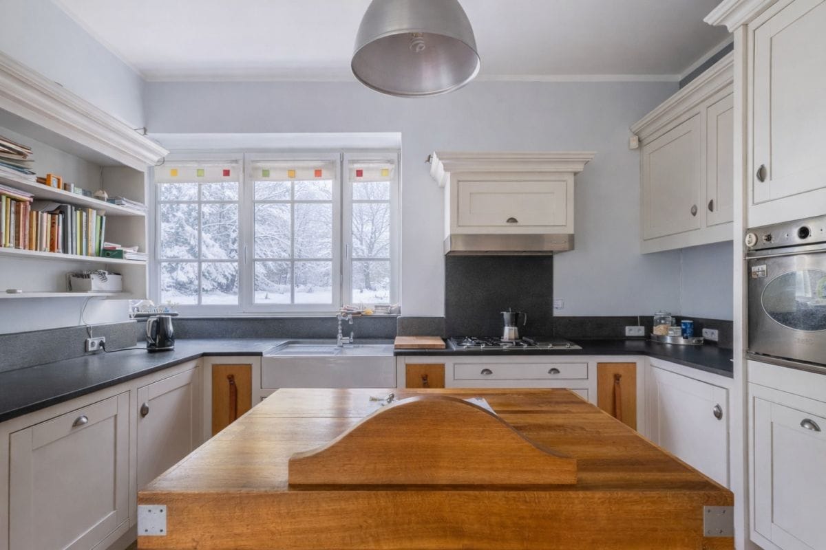 Dom 10 pokojowe na Sprzedaż