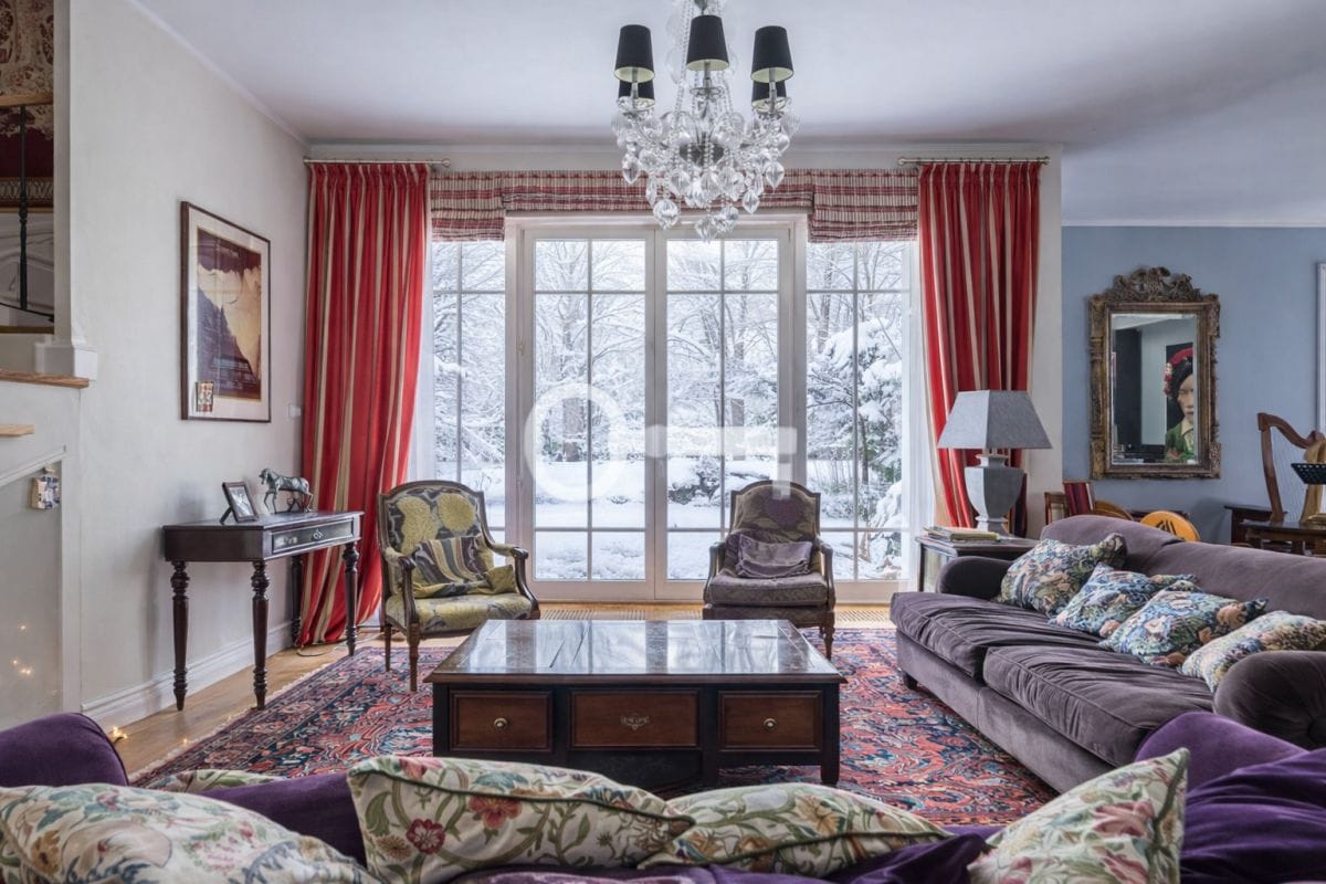 Dom 10 pokojowe na Sprzedaż